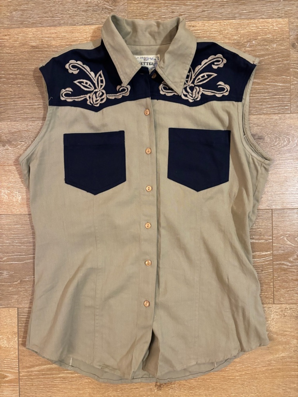 Vintage Sleeveless Embroidered Western Shirt - Beige & Navy